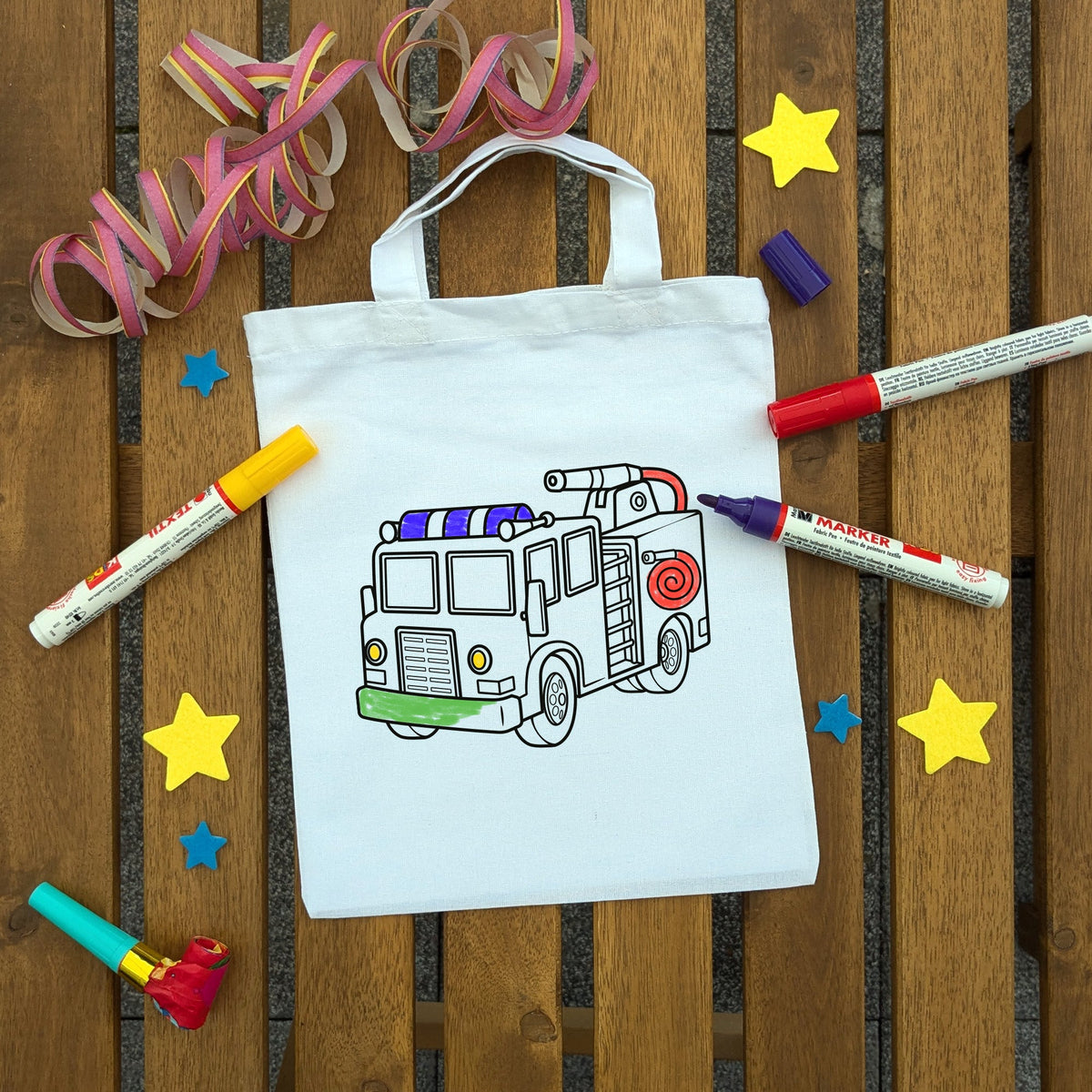 Feuerwehrauto Ausmaltasche für Kinder, bunt ausgemalt