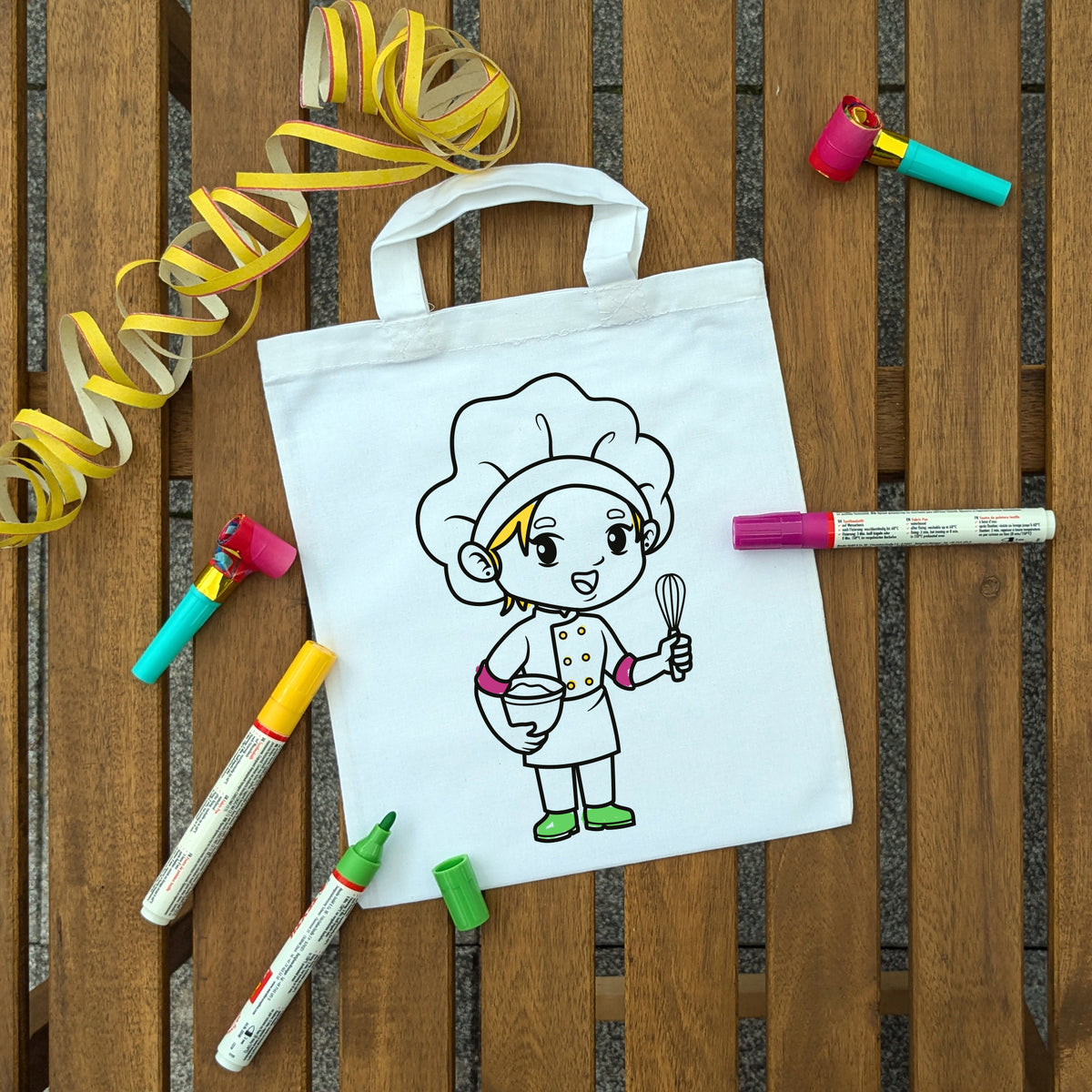 Bäckerin Ausmaltasche für Kinder, bunt ausgemalt