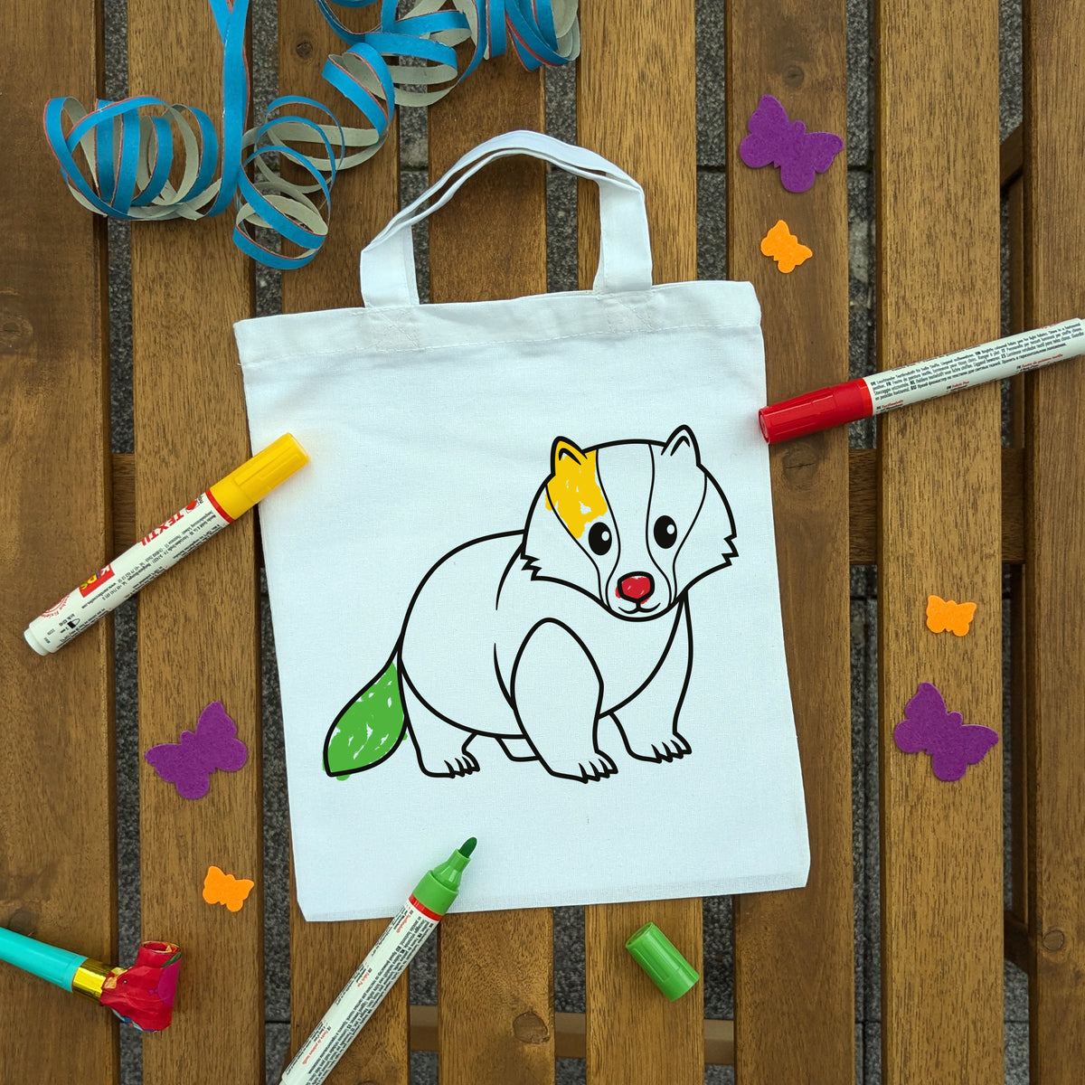 Dachs Ausmaltasche für Kinder, bunt ausgemalt