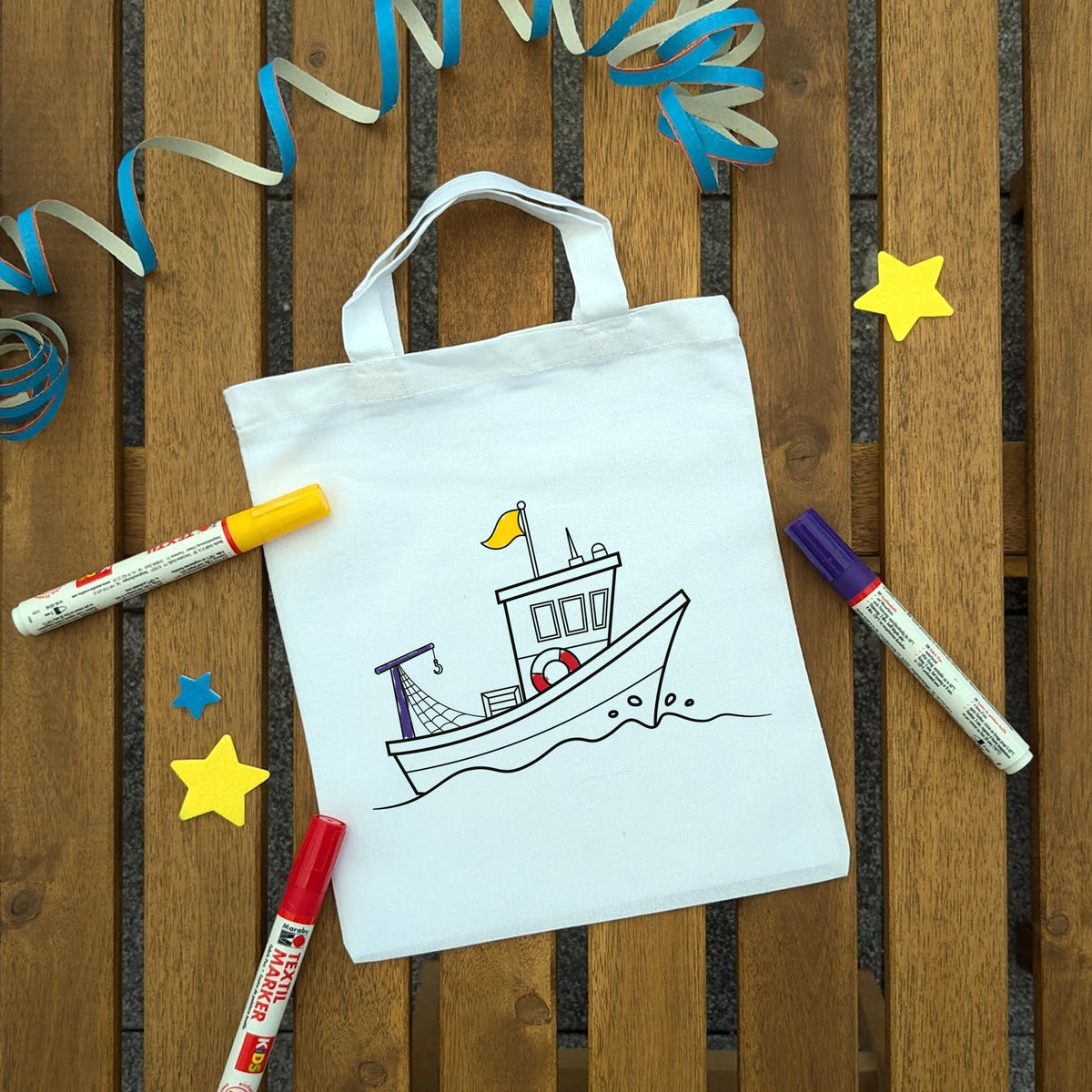 Fischerboot Ausmaltasche für Kinder, bunt ausgemalt