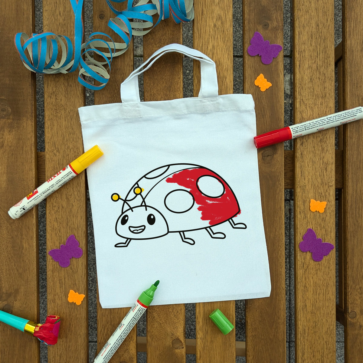 Marienkäfer Ausmaltasche für Kinder, bunt ausgemalt