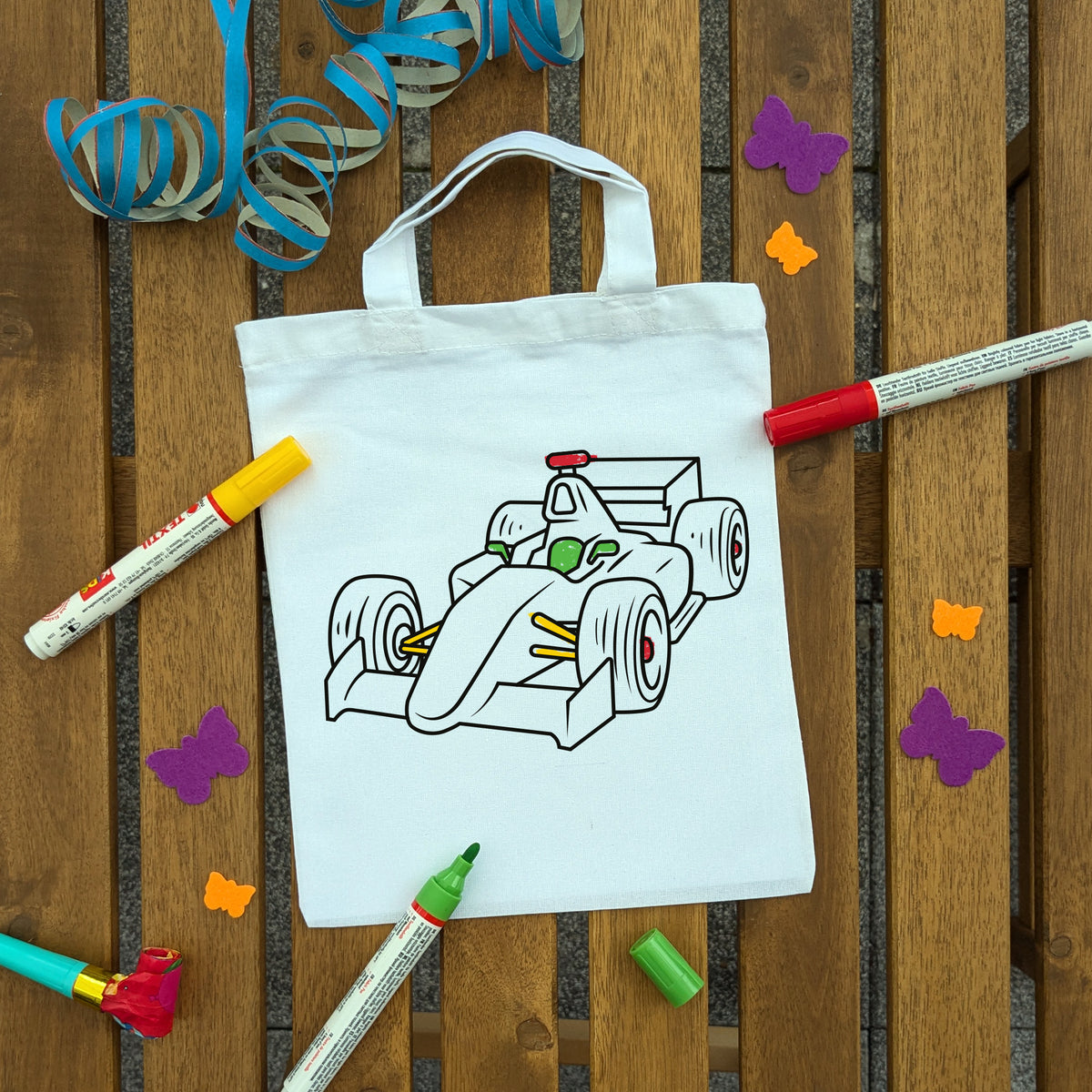 Schnelles Rennauto Ausmaltasche für Kinder, bunt ausgemalt